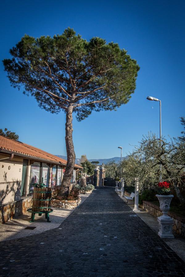 Tenuta Gran Paradiso Hotel Palombara Sabina Kültér fotó